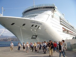 Lo sbarco e larrivo a CIVITAVECCHIA,  stata ancora una volta un emozione, ci siamo ritrovati a tanta gente che piangeva, ma tutto passa. Ora lappuntamento prosegue con la crociera 2009 alla scoperta dei FIORDI NORVEGESI<br /> Vi aspettiamo!!! CIAO